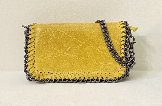 Bandolera de piel con cadena