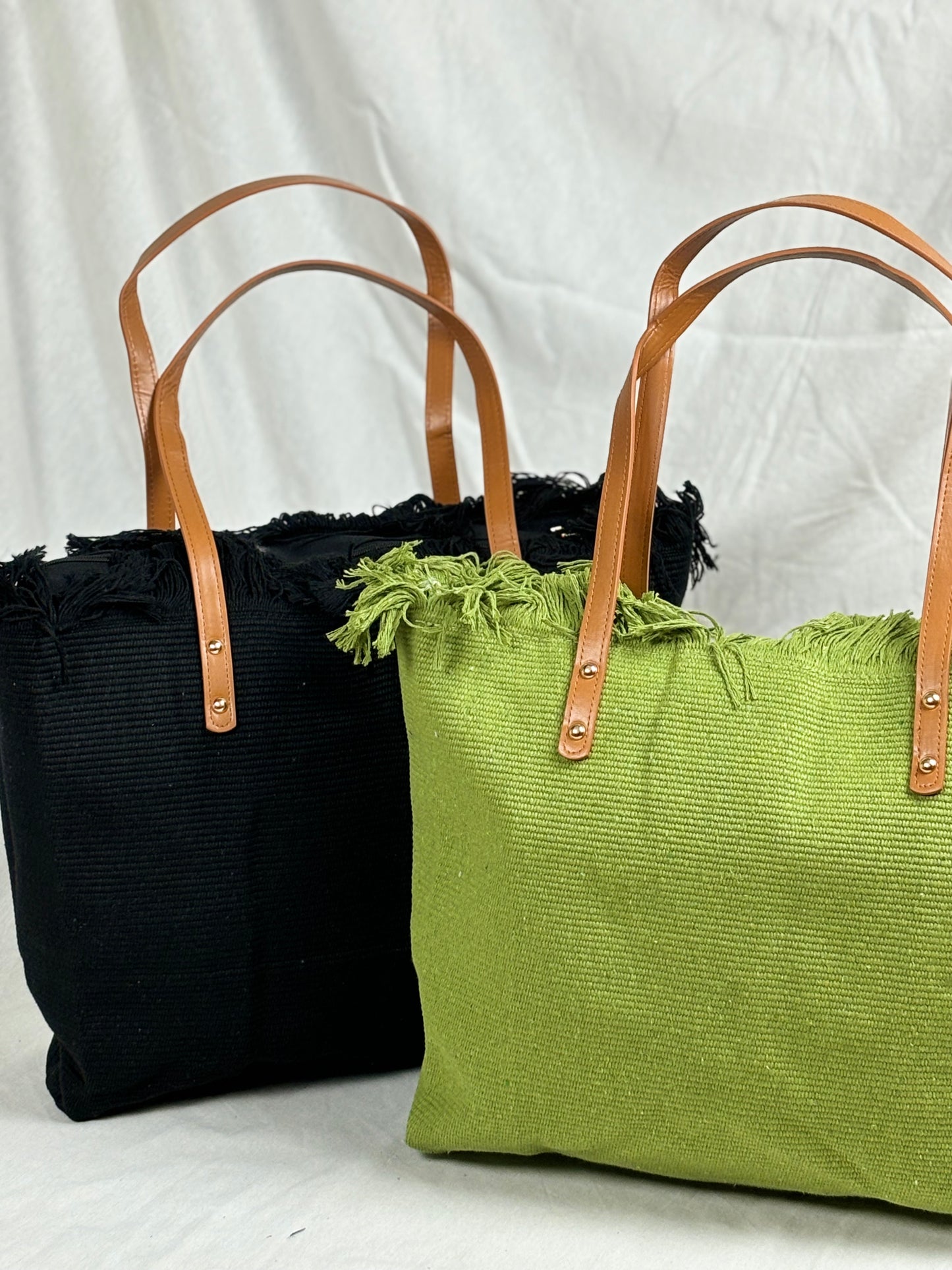 Bolso Maxi con flecos